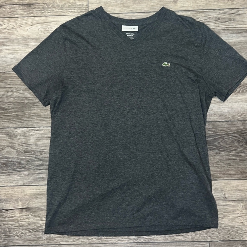 Men’s large Lacoste tee